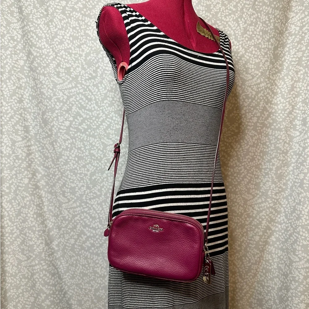 Coach Women's Crossbody Bag - Pink - CQ875 - Picture 2 of 9